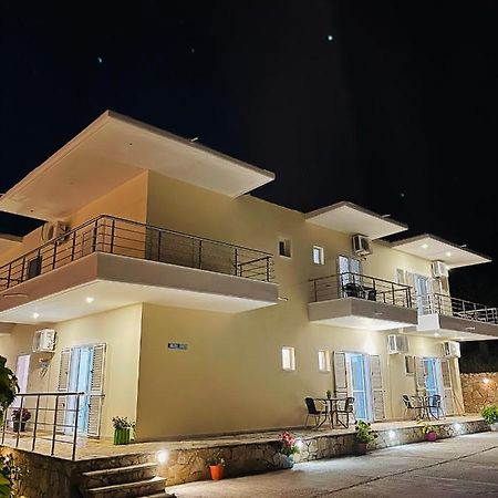 Orea Hotel Химара Экстерьер фото